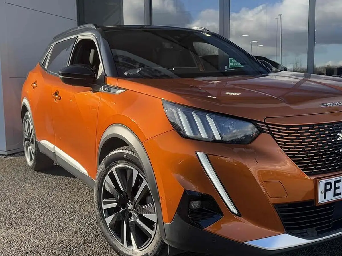 2020-peugeot-2008-suv-e-gt-big-23