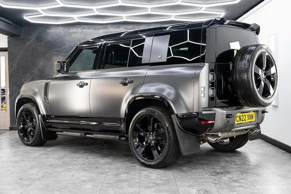 2021-land-rover-110-defender-50-p525-v8-carpathian-edition-big-1