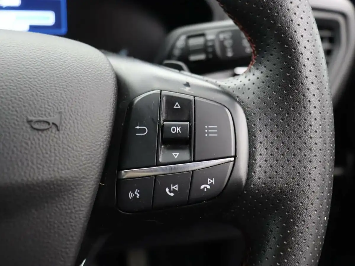 2022-ford-focus-10t-st-line-125ps-hybrid-mhev-hatchback-powershift-big-23