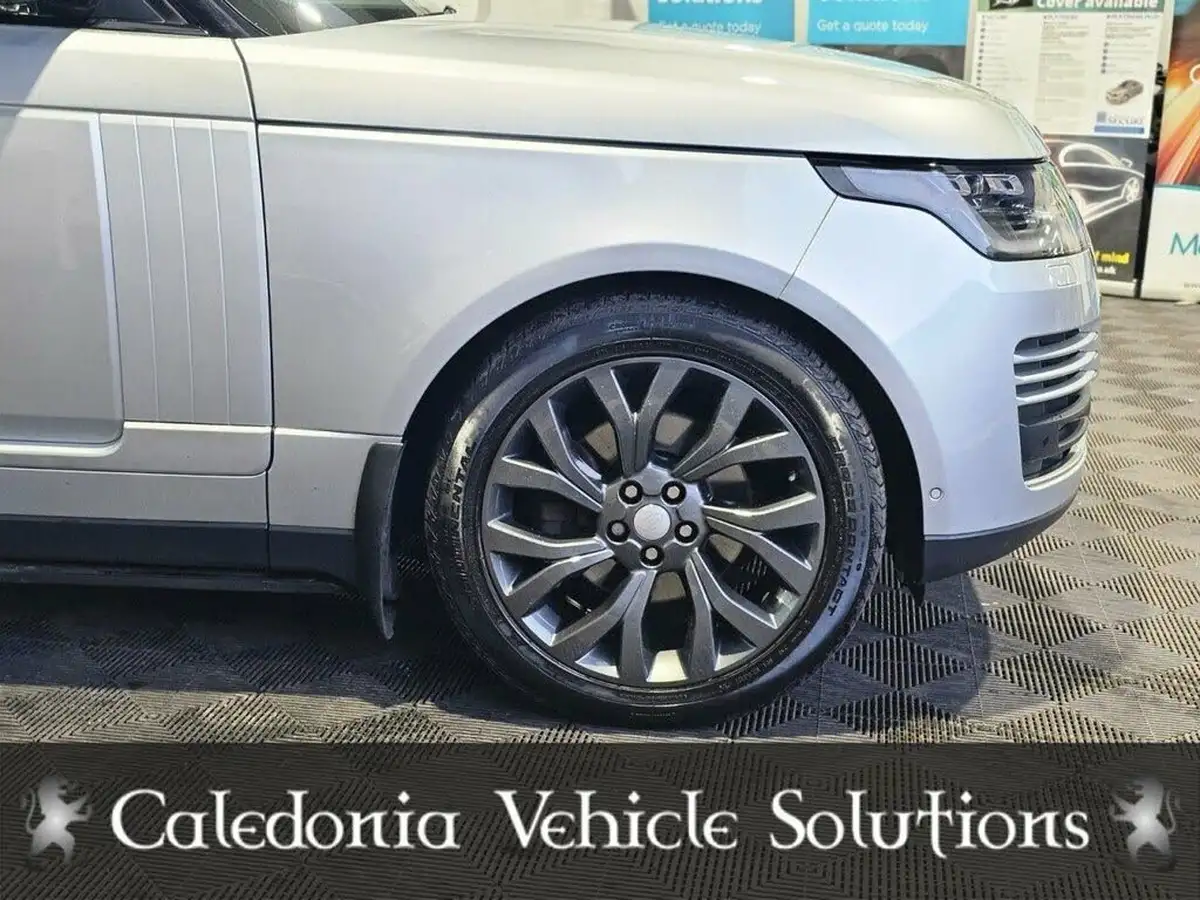 2019-land-rover-range-rover-30-sd-v6-vogue-big-68