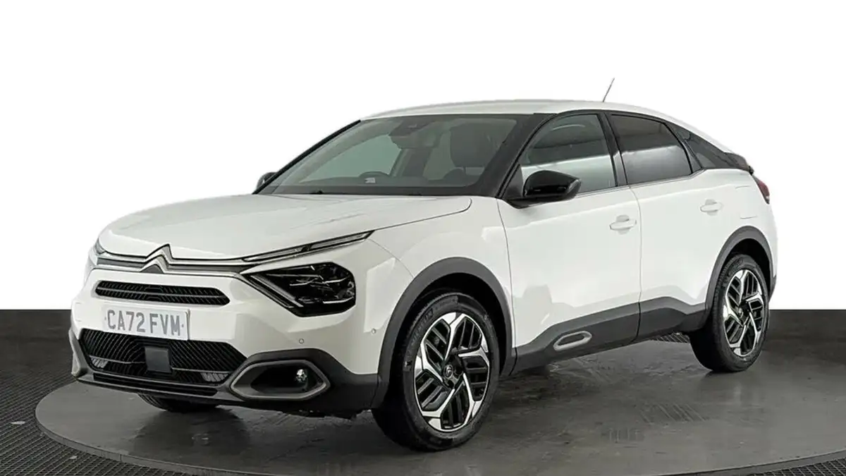 2022-citroen-c4-big-0