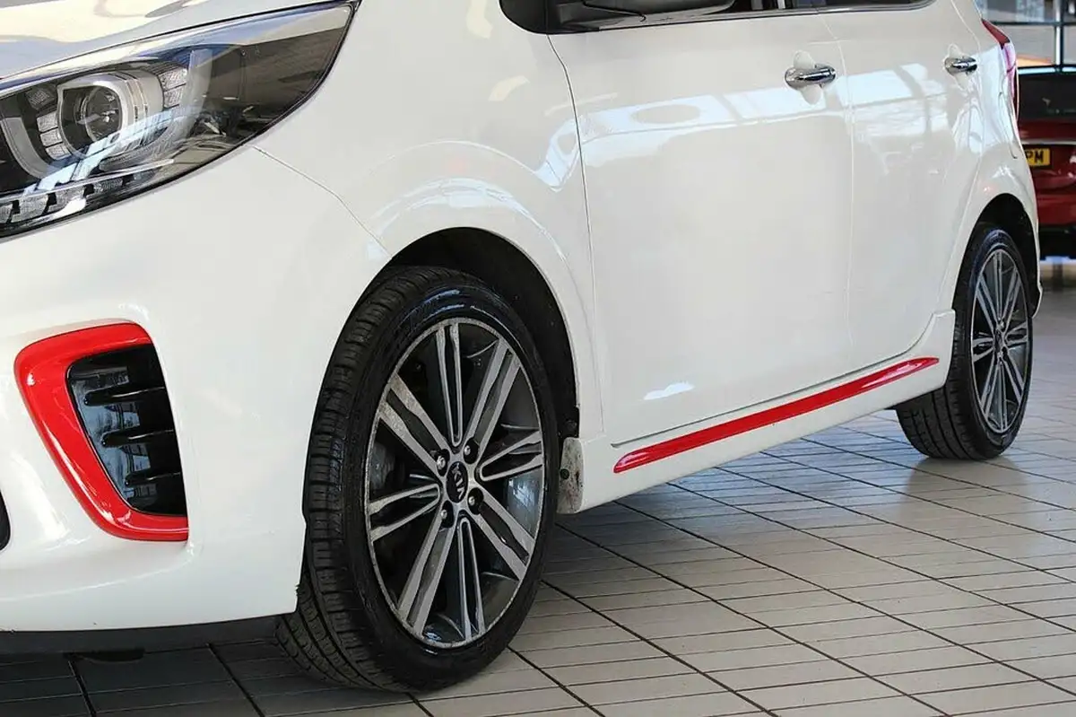 2017-kia-picanto-125-gt-line-s-big-4