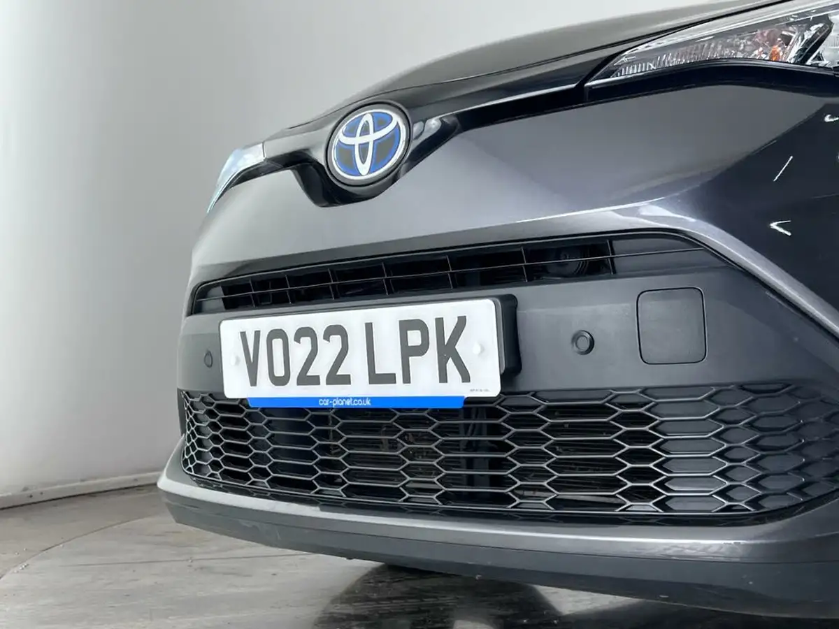 2022-toyota-c-hr-18-vvt-i-design-big-39