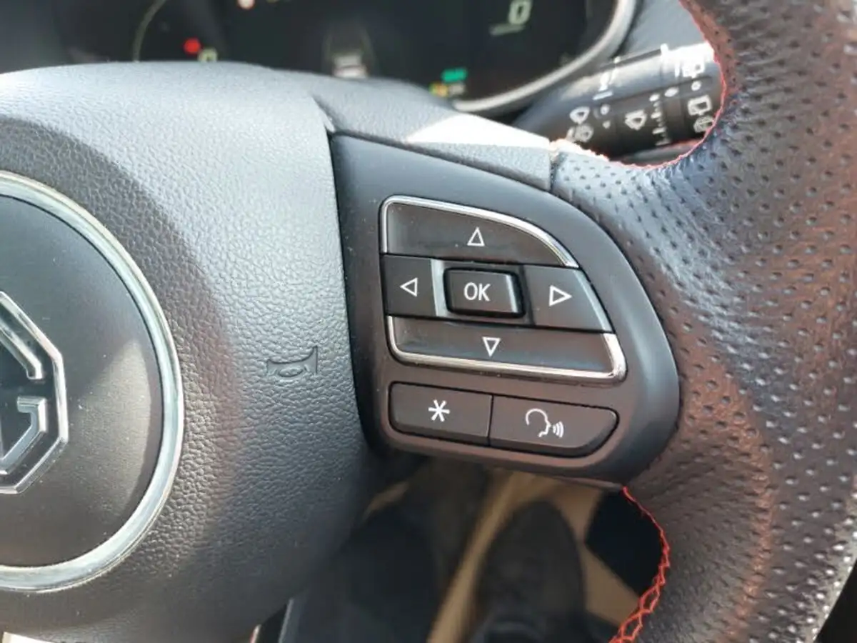 2022-mg-zs-suv-e-trophy-connect-ev-156ps-long-range-big-12