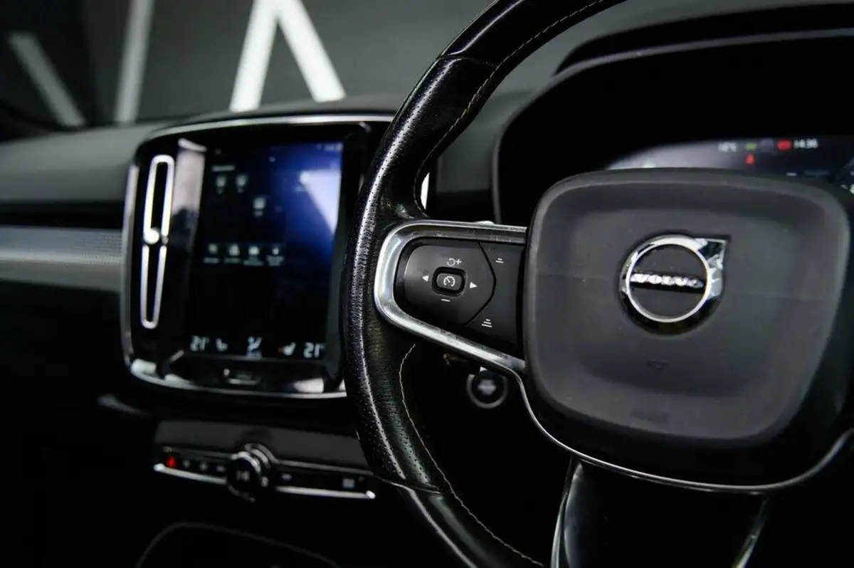 2019-volvo-xc40-20-t5-r-design-pro-big-16