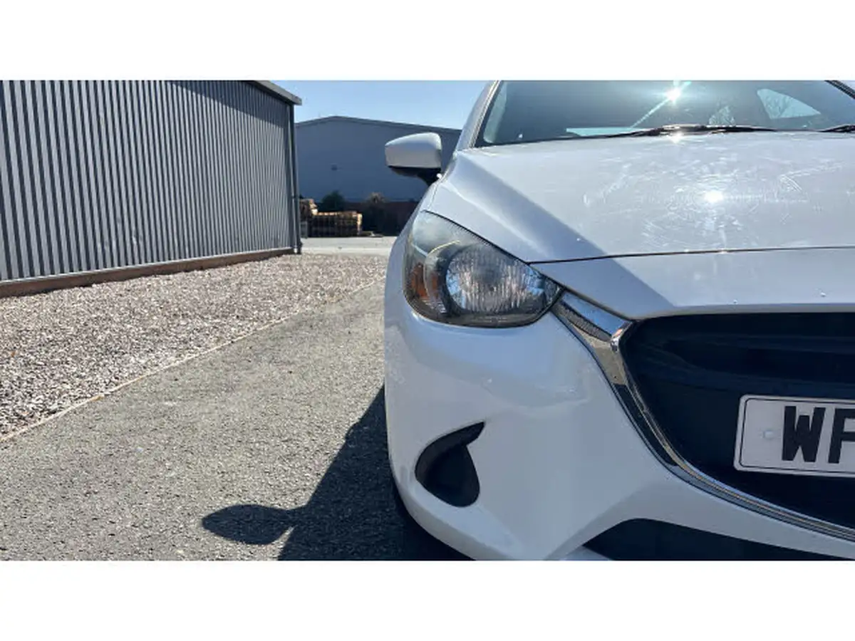 2016-mazda-mazda2-15-se-big-25