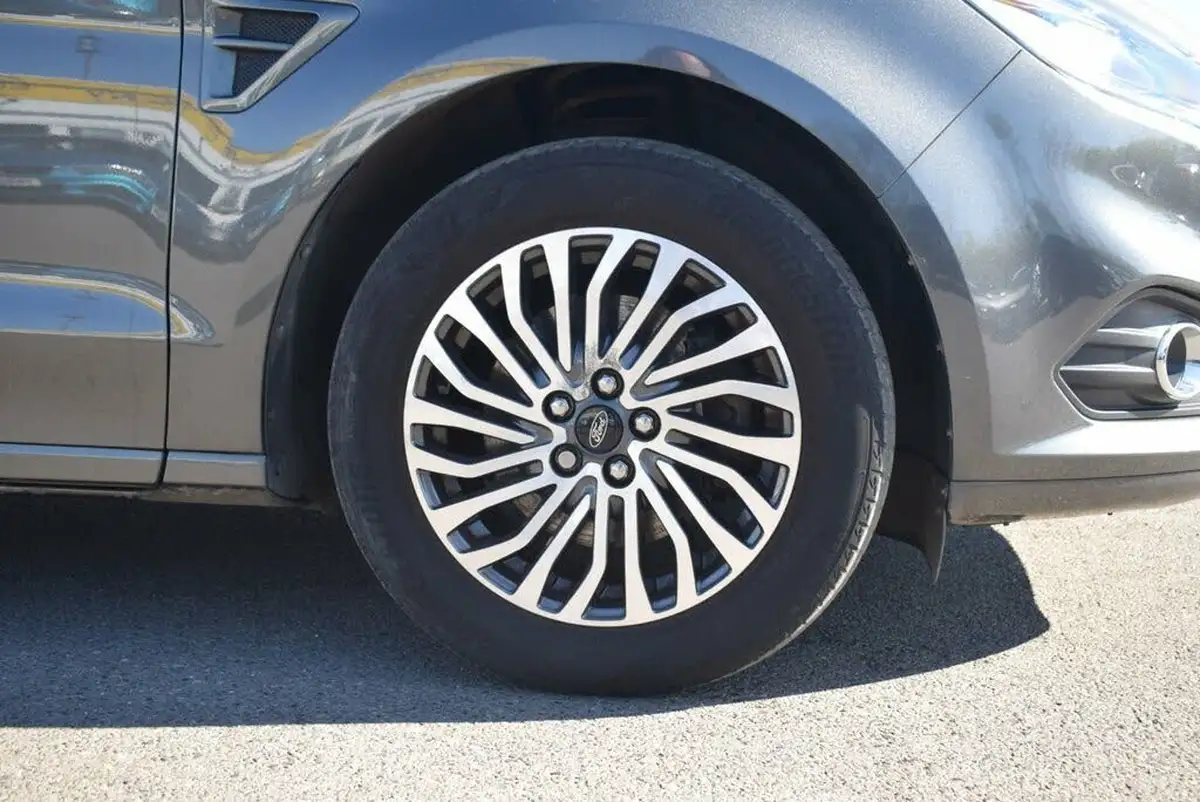 2019-ford-s-max-15t-titanium-big-16