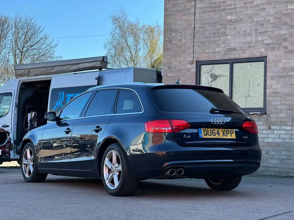 2014-audi-a4-avant-20td-se-technik-136ps-avant-big-5