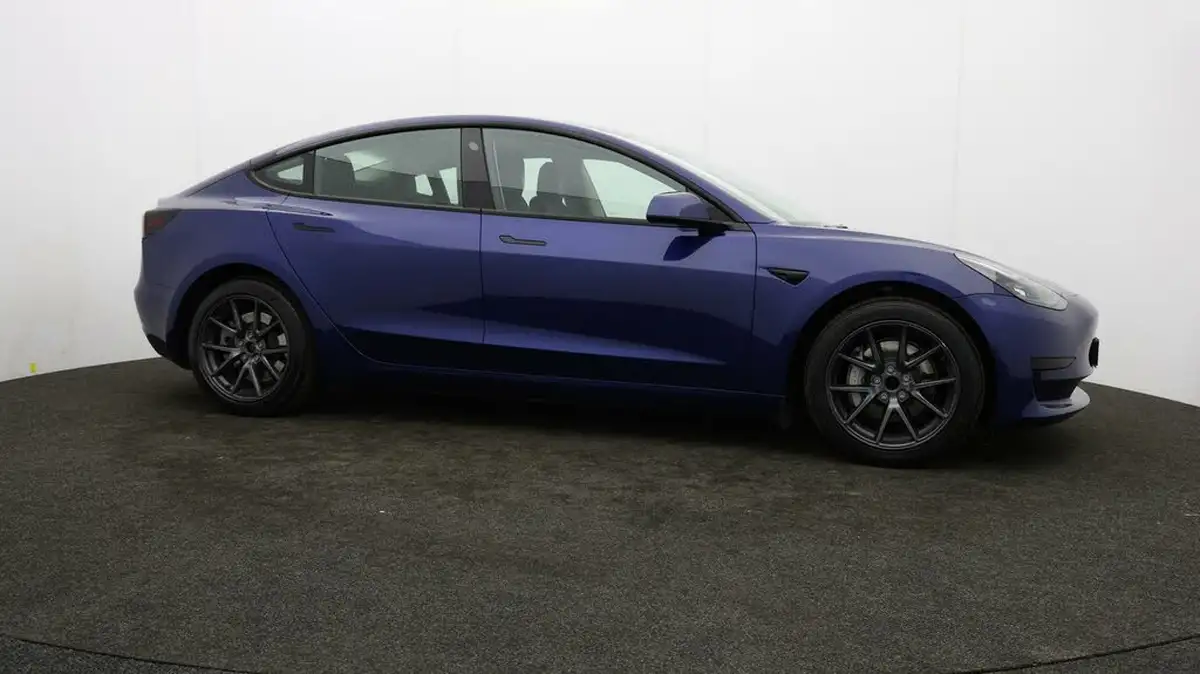 2021-tesla-model-3-e-standard-plus-big-35