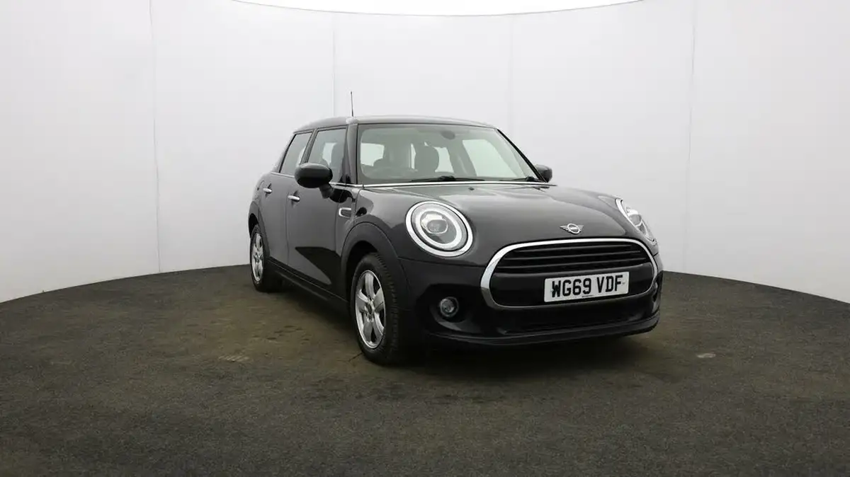 2019-mini-cooper-15-cooper-classic-hatchback-5d-big-37