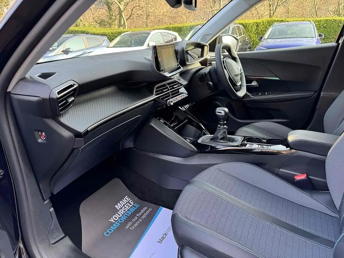 2022-peugeot-2008-suv-12-puretech-allure-premium-100bhp-big-15