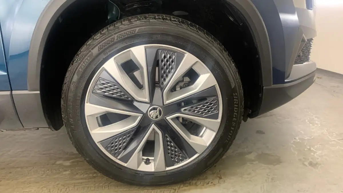 2023-skoda-karoq-15-tsi-se-l-big-22