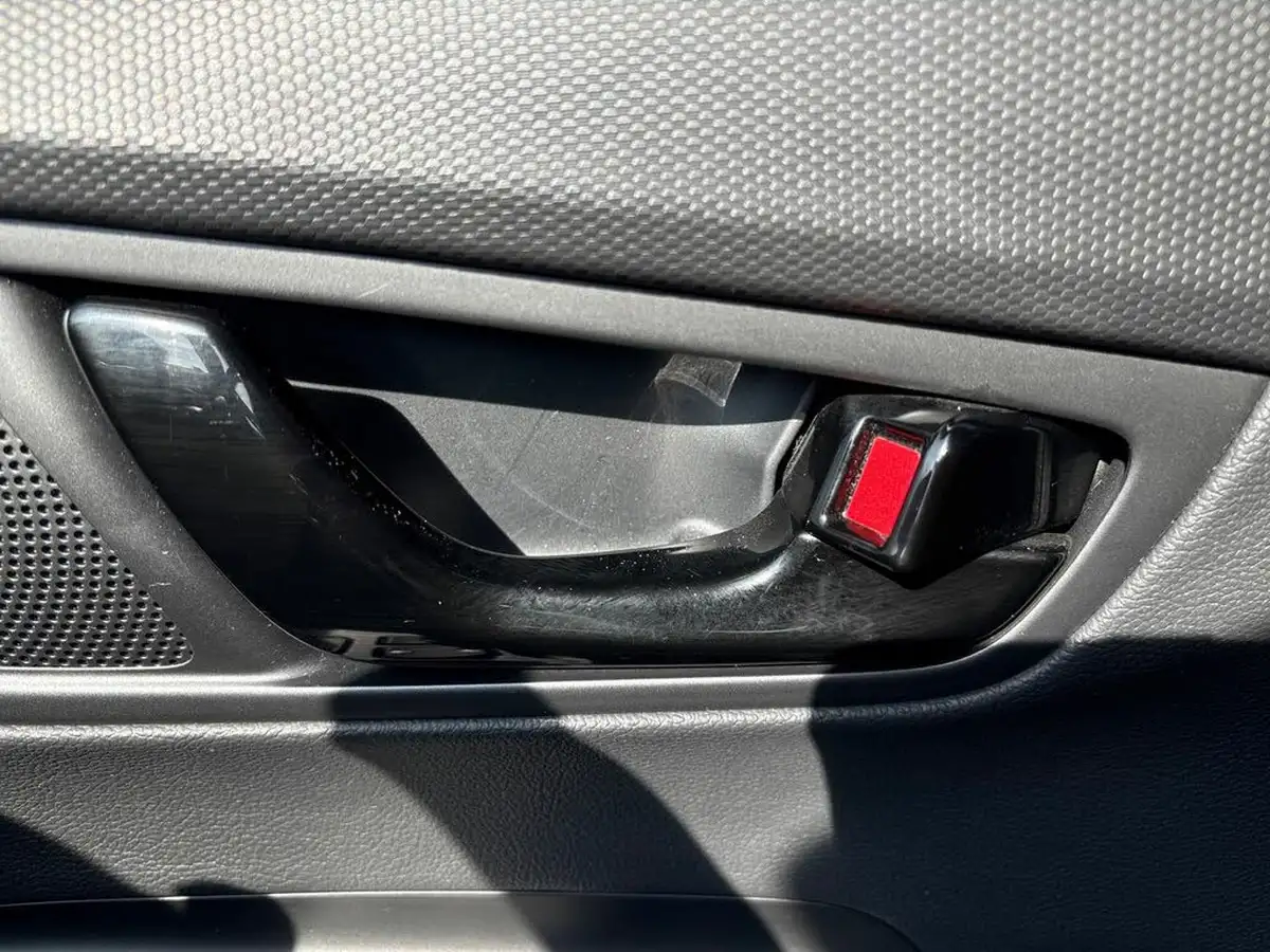 2020-hyundai-kona-16-gdi-premium-se-big-24