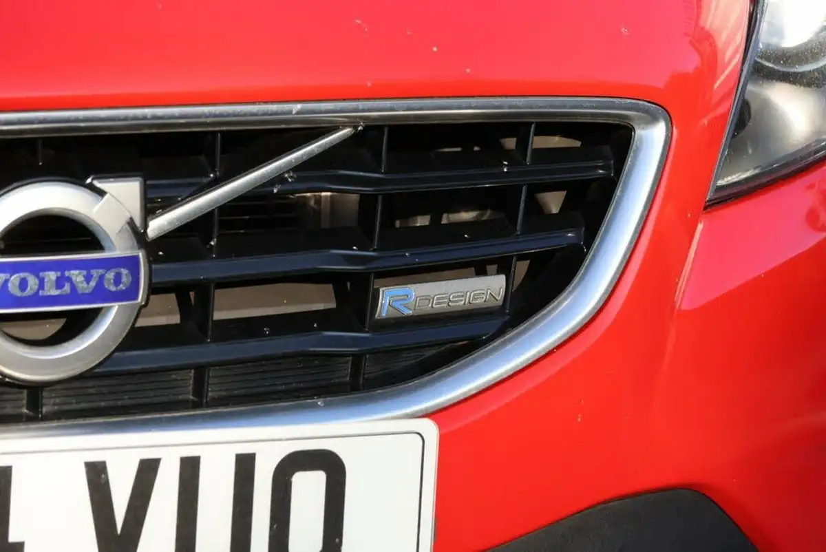 2014-volvo-v40-20td-d4-r-design-lux-177bhp-1984cc-geartronic-big-29