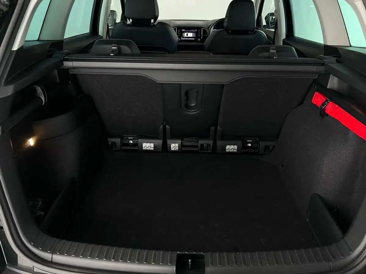2020-skoda-karoq-15-tsi-se-l-big-8
