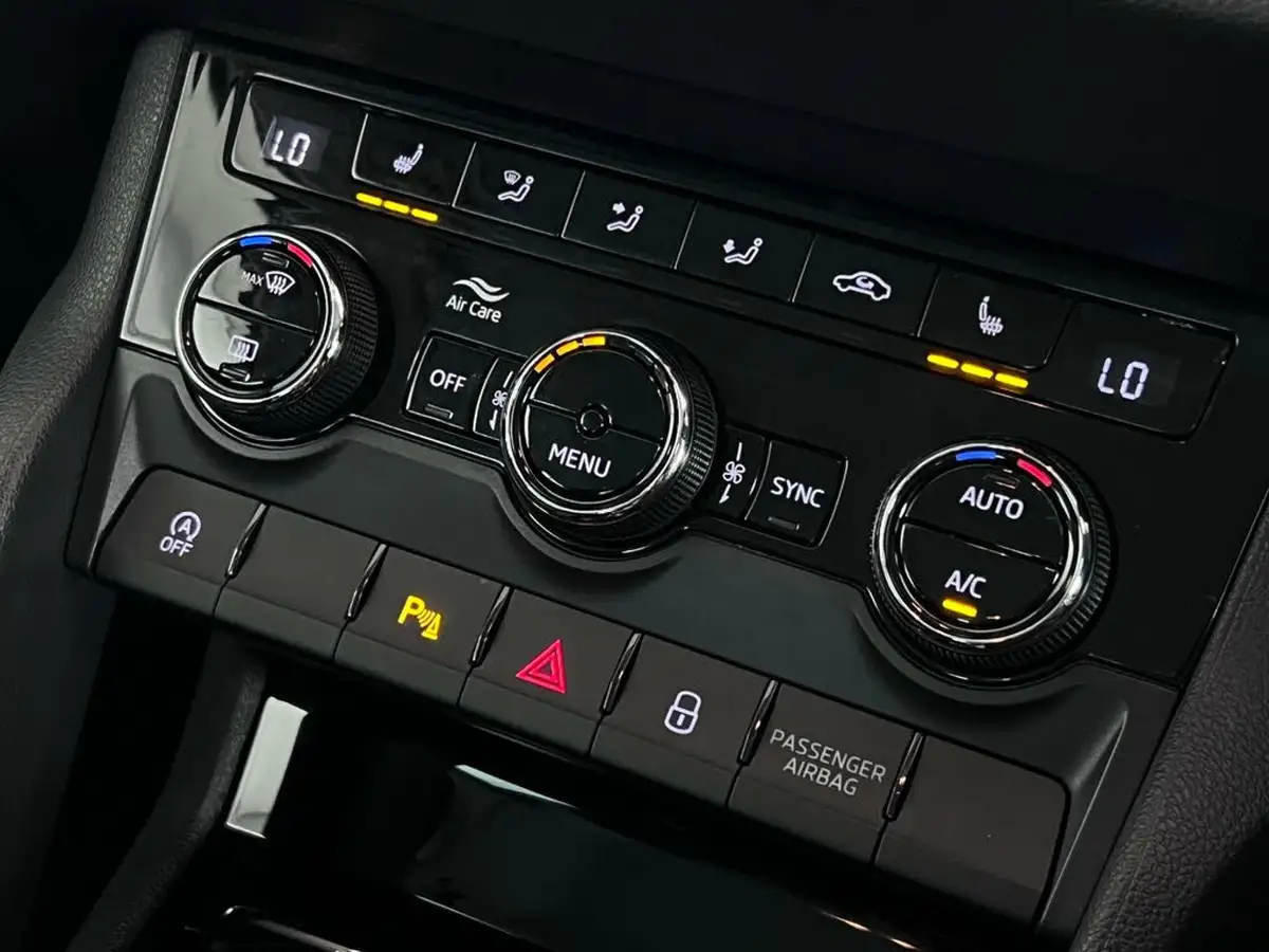 2020-skoda-karoq-15-tsi-se-l-big-29