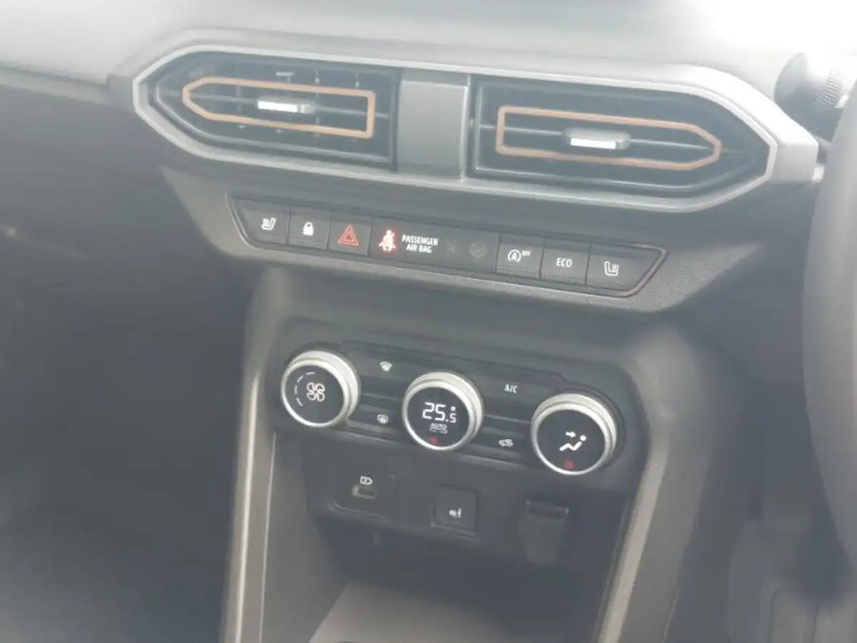 2023-dacia-sandero-stepway-10-tce-essential-90bhp-big-14