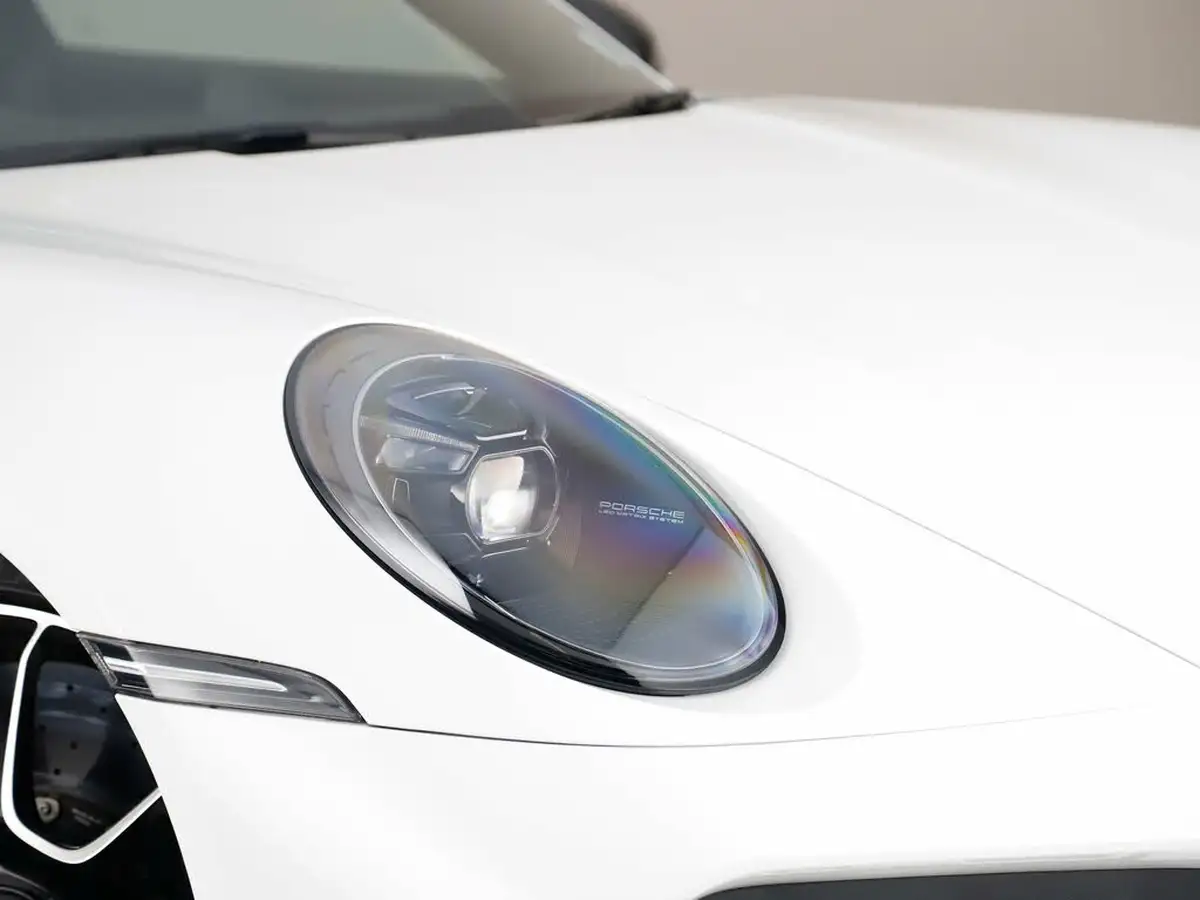 2022-porsche-911-38-turbo-coupe-big-41