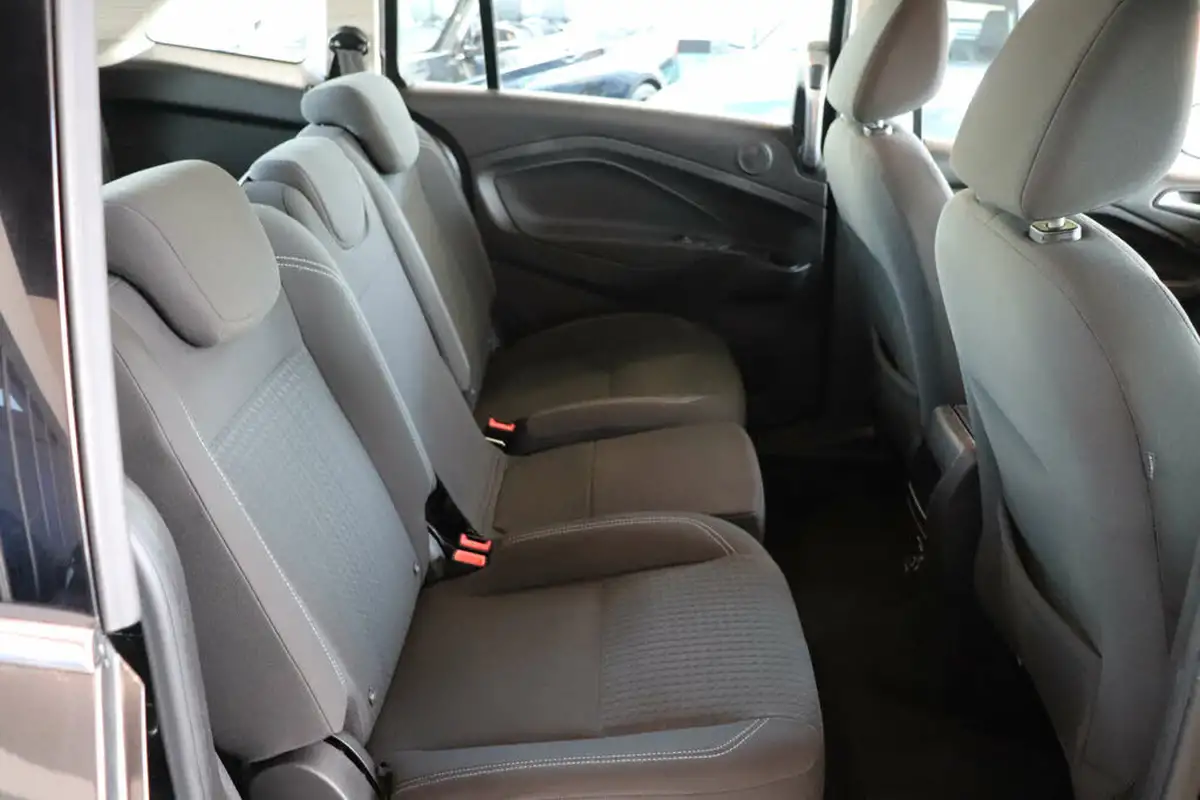 2017-ford-grand-c-max-15tdci-zetec-1498cc-big-21