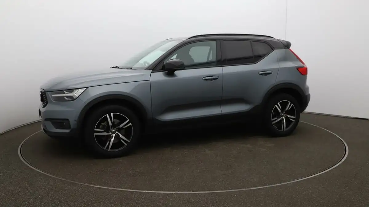 2018-volvo-xc40-20td-d4-r-design-big-61