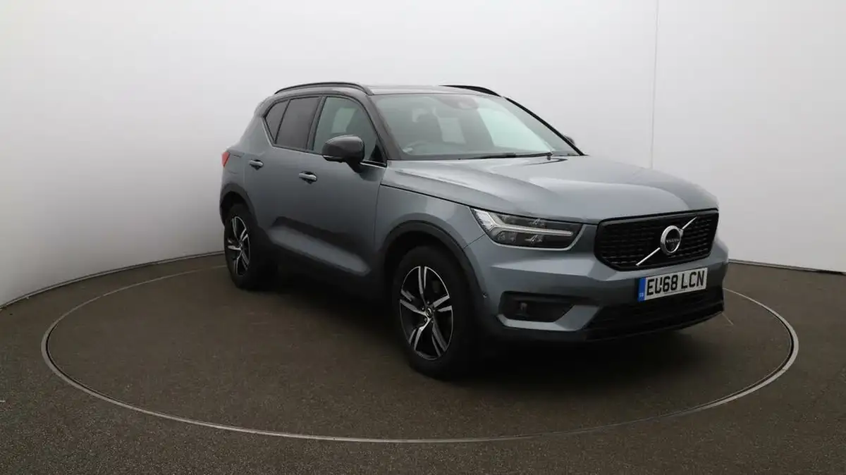 2018-volvo-xc40-20td-d4-r-design-big-37