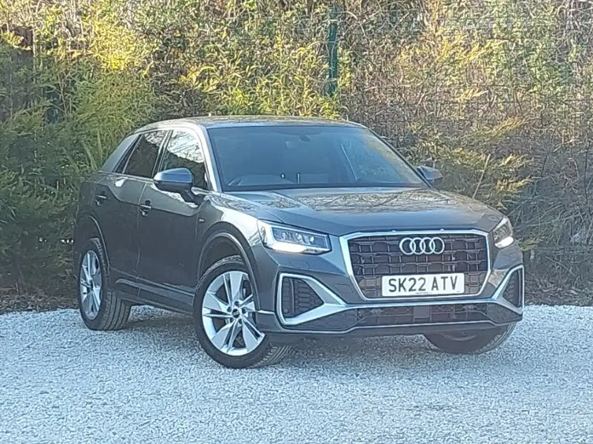 2022-audi-q2-15-35-tfsi-s-line-tronic-big-0