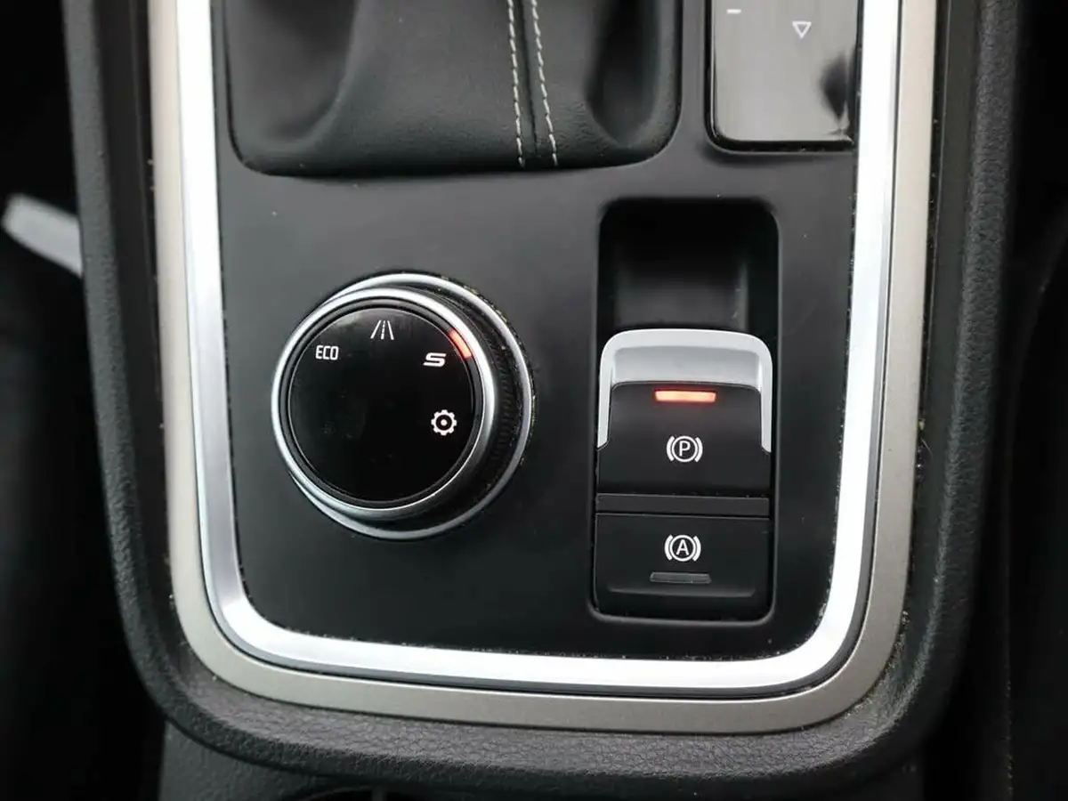 2020-seat-ateca-20tdi-xperience-lux-150ps-dsg-big-22