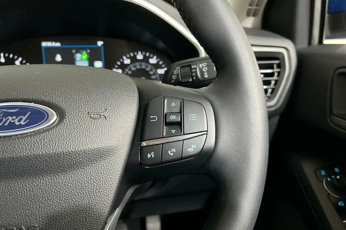 2022-ford-focus-10t-titanium-155ps-hybrid-mhev-hatchback-big-20