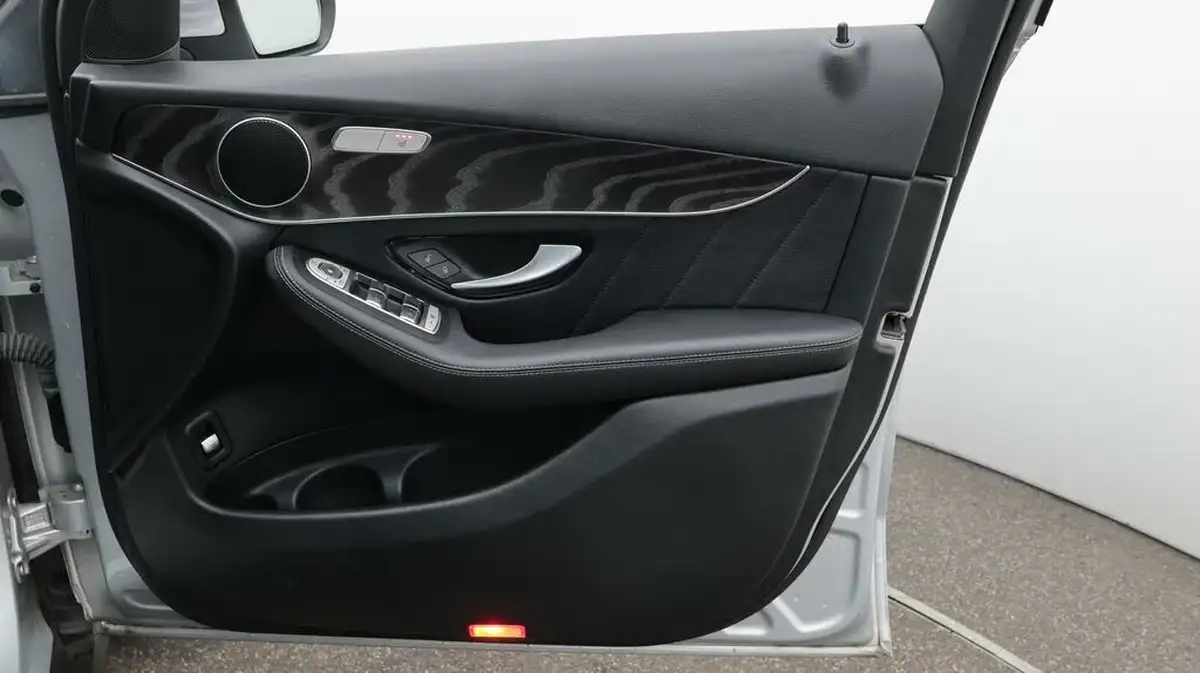 2018-mercedes-benz-glc-class-21d-glc220d-amg-line-ss-station-wagon-5d-big-15
