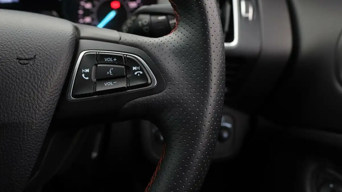 2019-ford-kuga-15tdci-st-line-ss-big-21