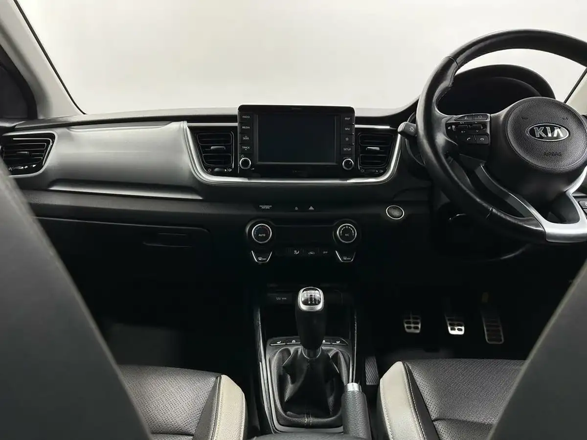 2018-kia-stonic-10-t-gdi-4-big-16