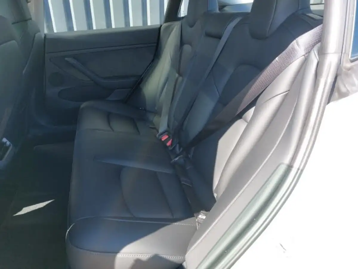 2021-tesla-model-3-e-long-range-awd-big-5