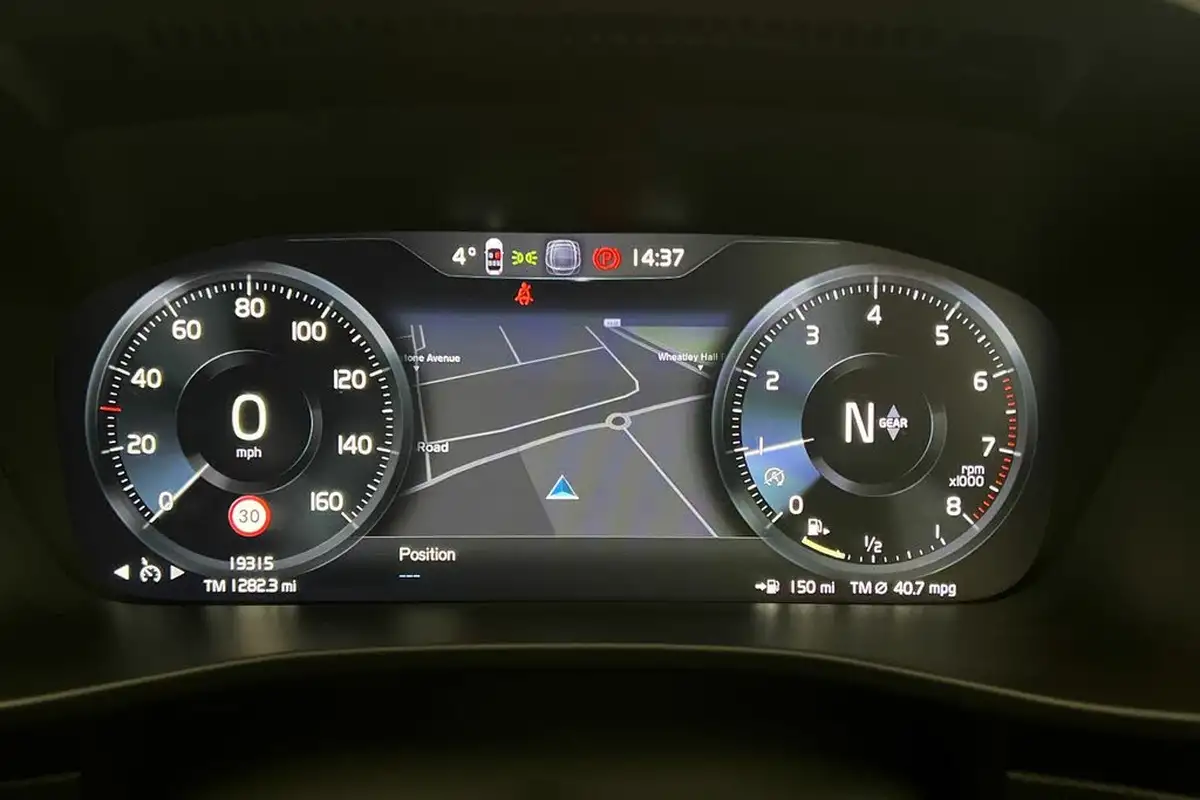 2022-volvo-xc40-15-t3-r-design-big-6