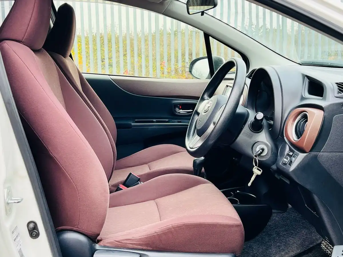 2012-toyota-yaris-133-tr-5d-m-drive-s-big-13
