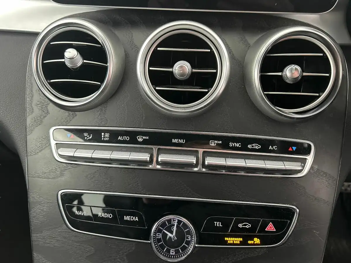 2019-mercedes-benz-c-class-15-c200-amg-line-premiumss-saloon-4d-big-23