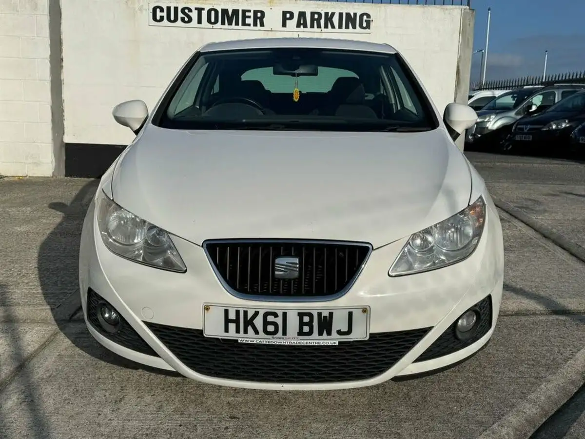 2012-seat-ibiza-14-se-copa-sportcoupe-hatchback-3d-big-8
