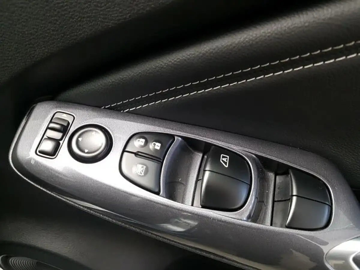 2023-nissan-juke-10-dig-t-n-connecta-dct-big-17