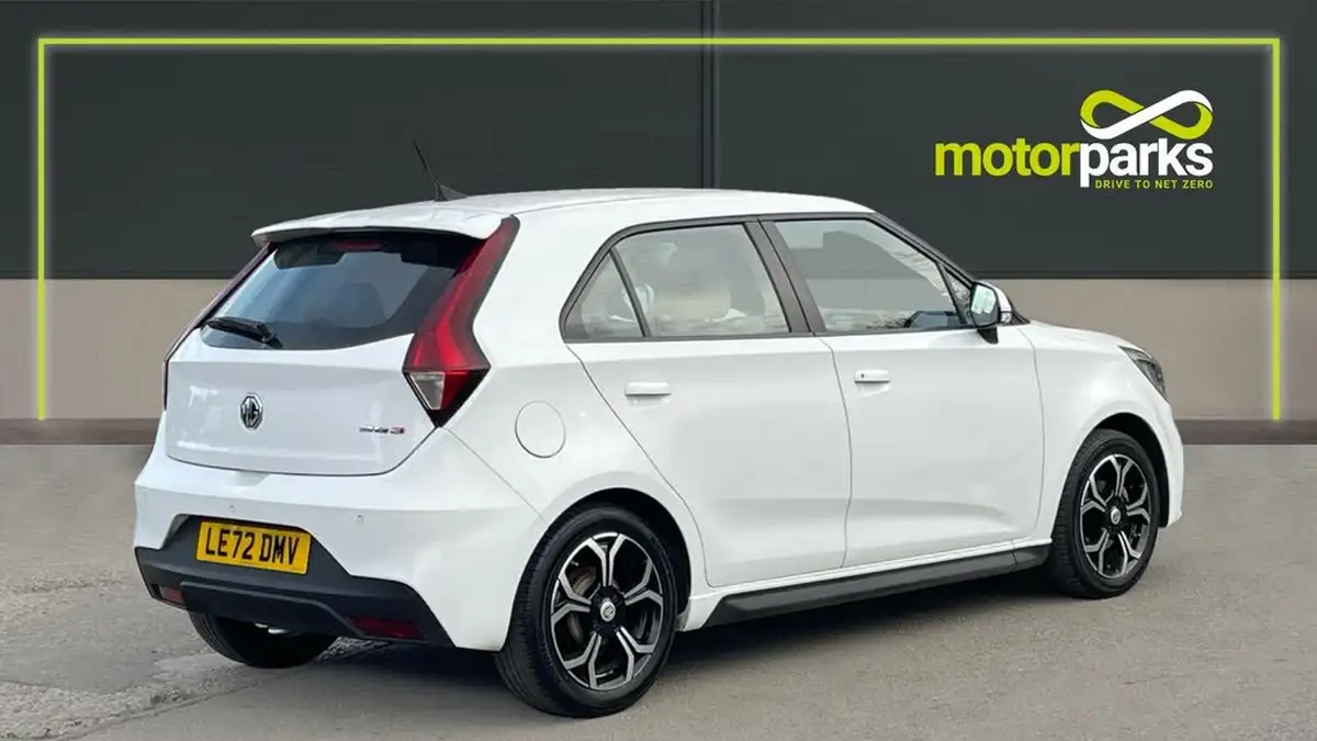 2023-mg-mg3-15-vti-tech-exclusive-nav-big-2