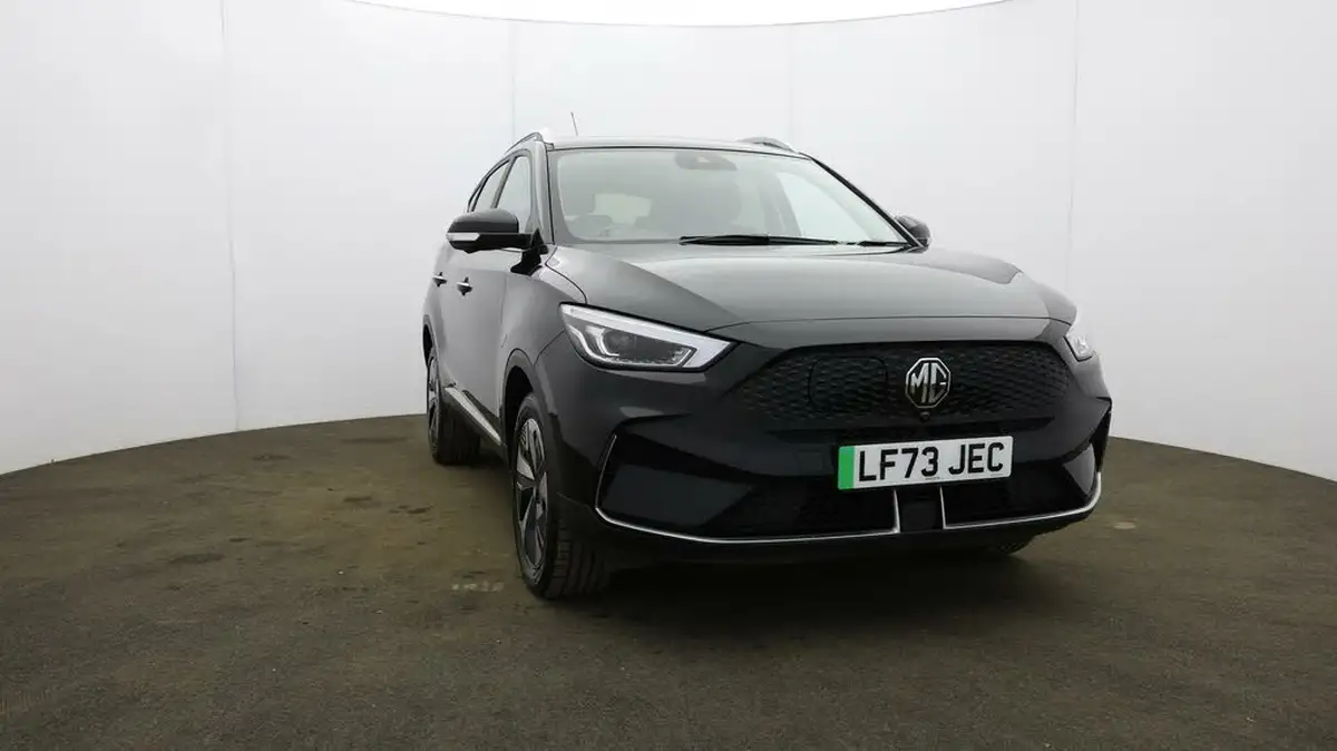 2023-mg-zs-suv-e-trophy-connect-ev-156ps-long-range-big-36