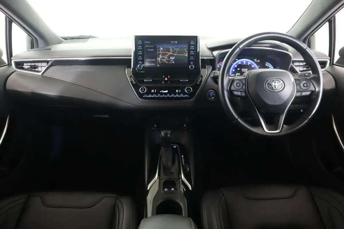 2021-toyota-corolla-18-vvt-i-excel-trk-touring-sports-big-8