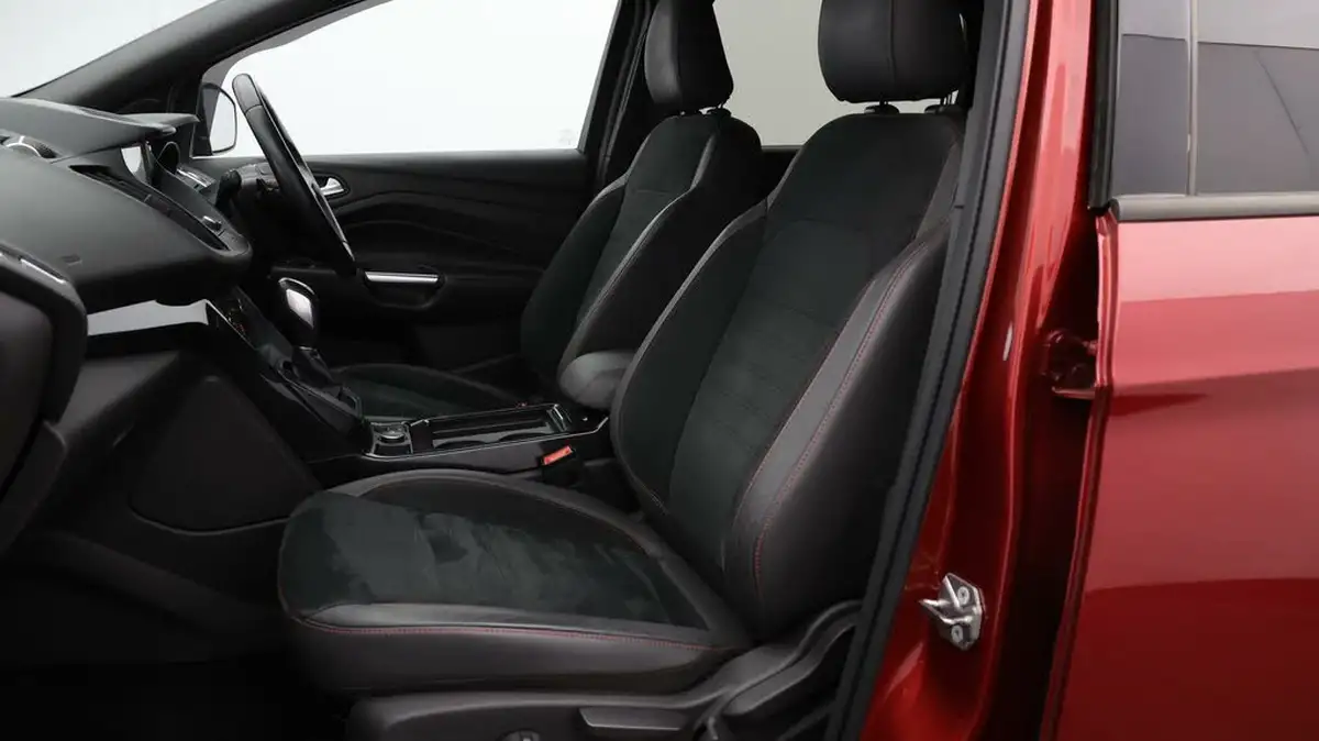 2018-ford-kuga-20tdci-st-line-180ps-awd-powershift-big-13
