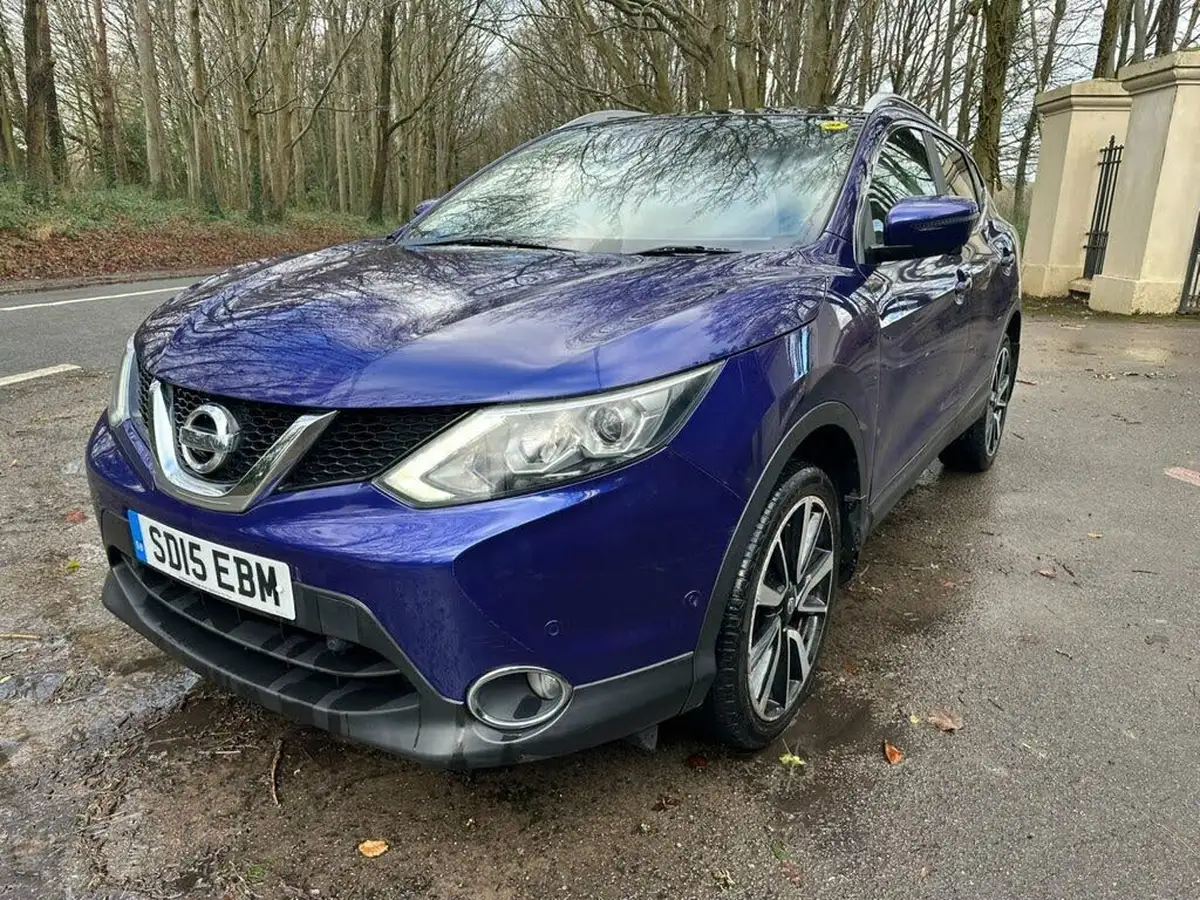 2015-nissan-qashqai-12-tekna-big-5