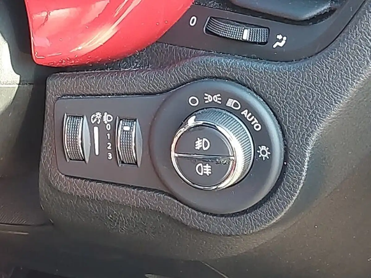 2022-fiat-500x-10-firefly-turbo-red-big-13