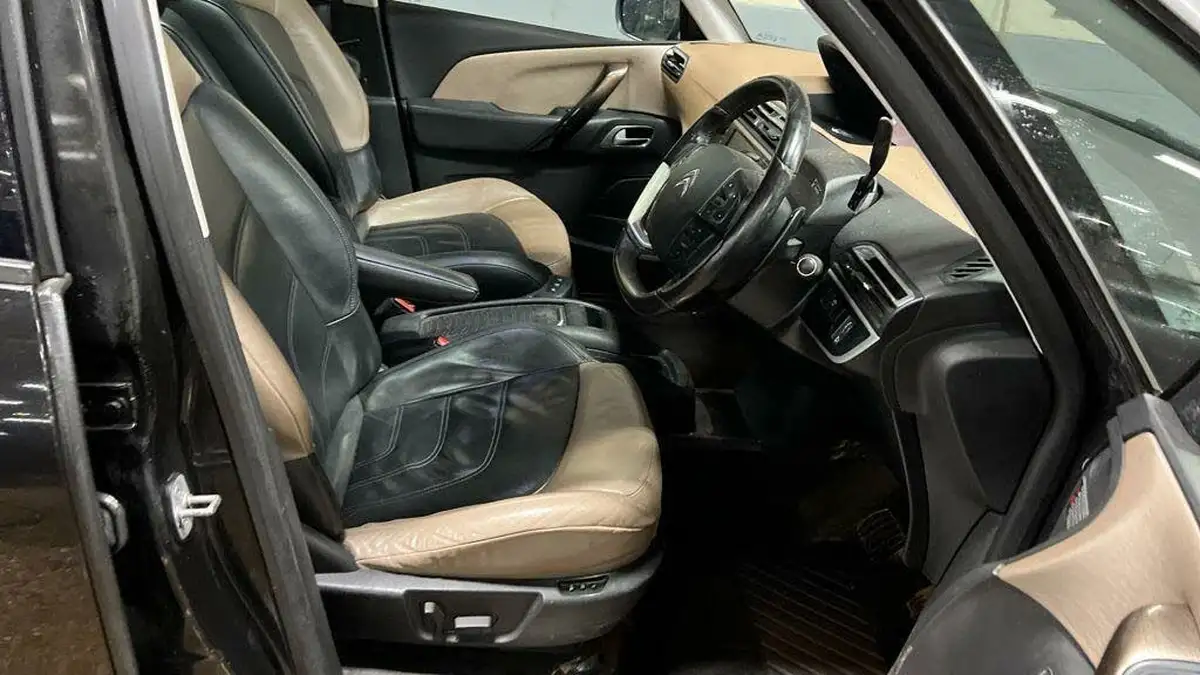 2013-citroen-grand-c4-picasso-20hdi-exclusive-eat6-auto-big-10