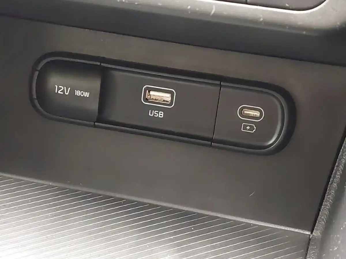 2023-kia-sportage-16-t-gdi-2-148bhp-big-14