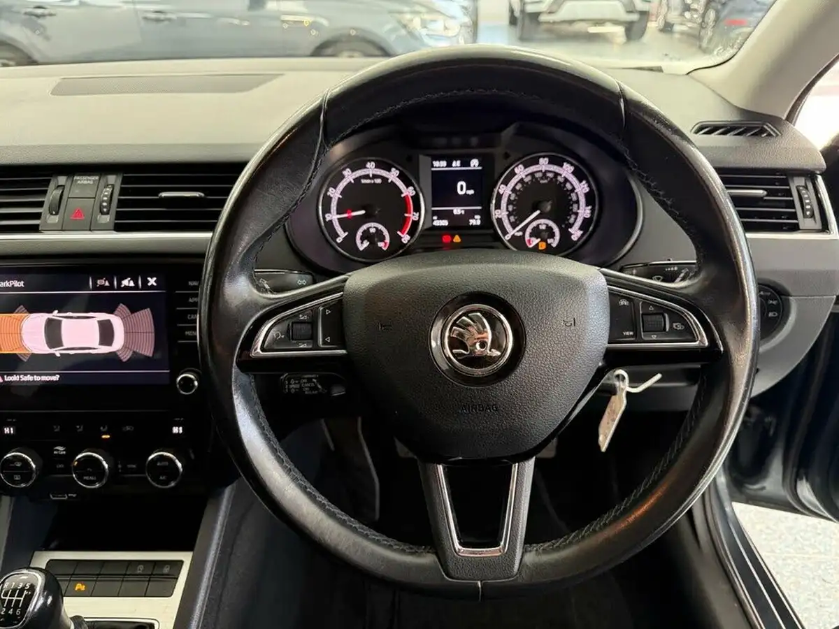 2020-skoda-octavia-10-tsi-se-technology-115ps-hatchback-big-28