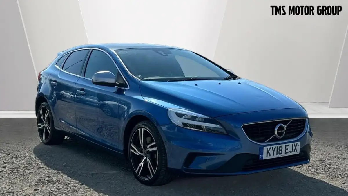 2018-volvo-v40-20td-d3-r-design-pro-geartronic-big-0
