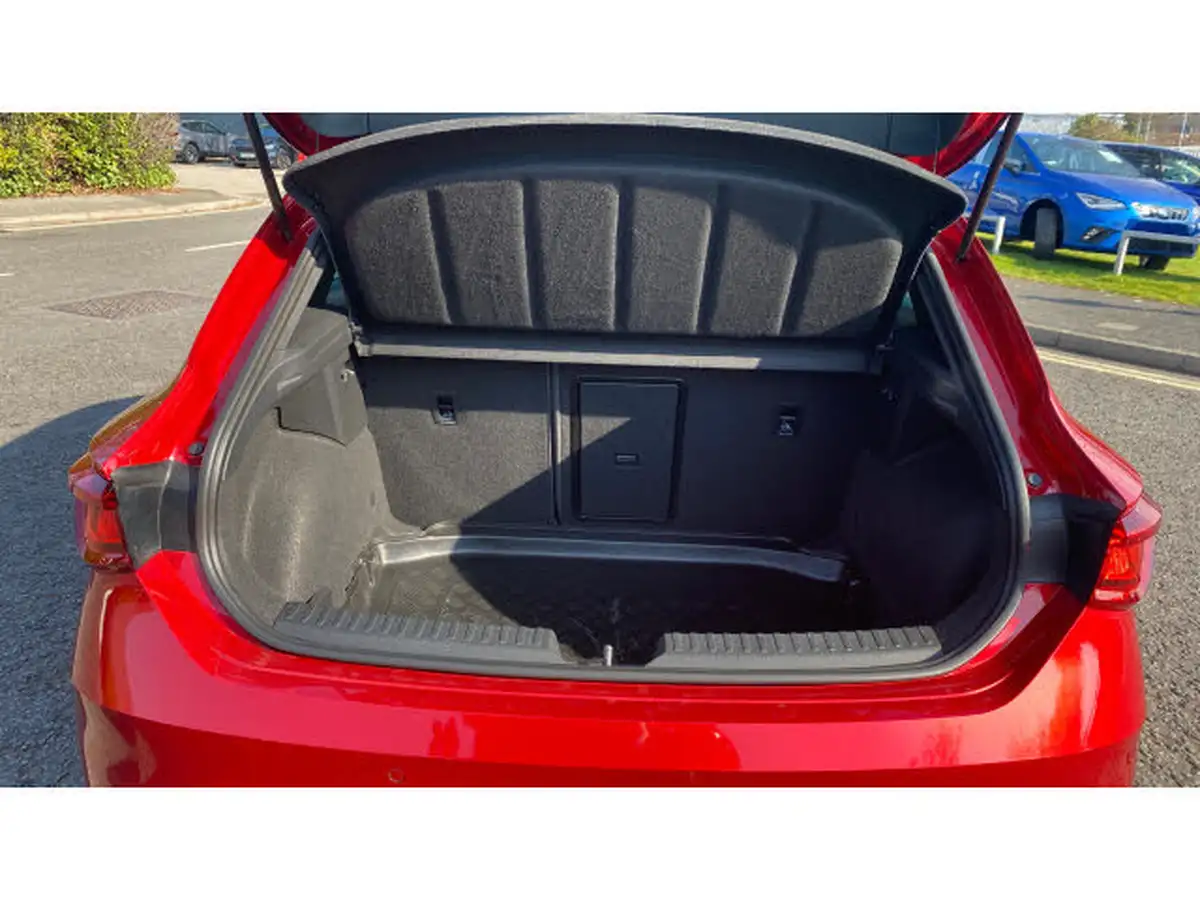 2022-seat-leon-big-19
