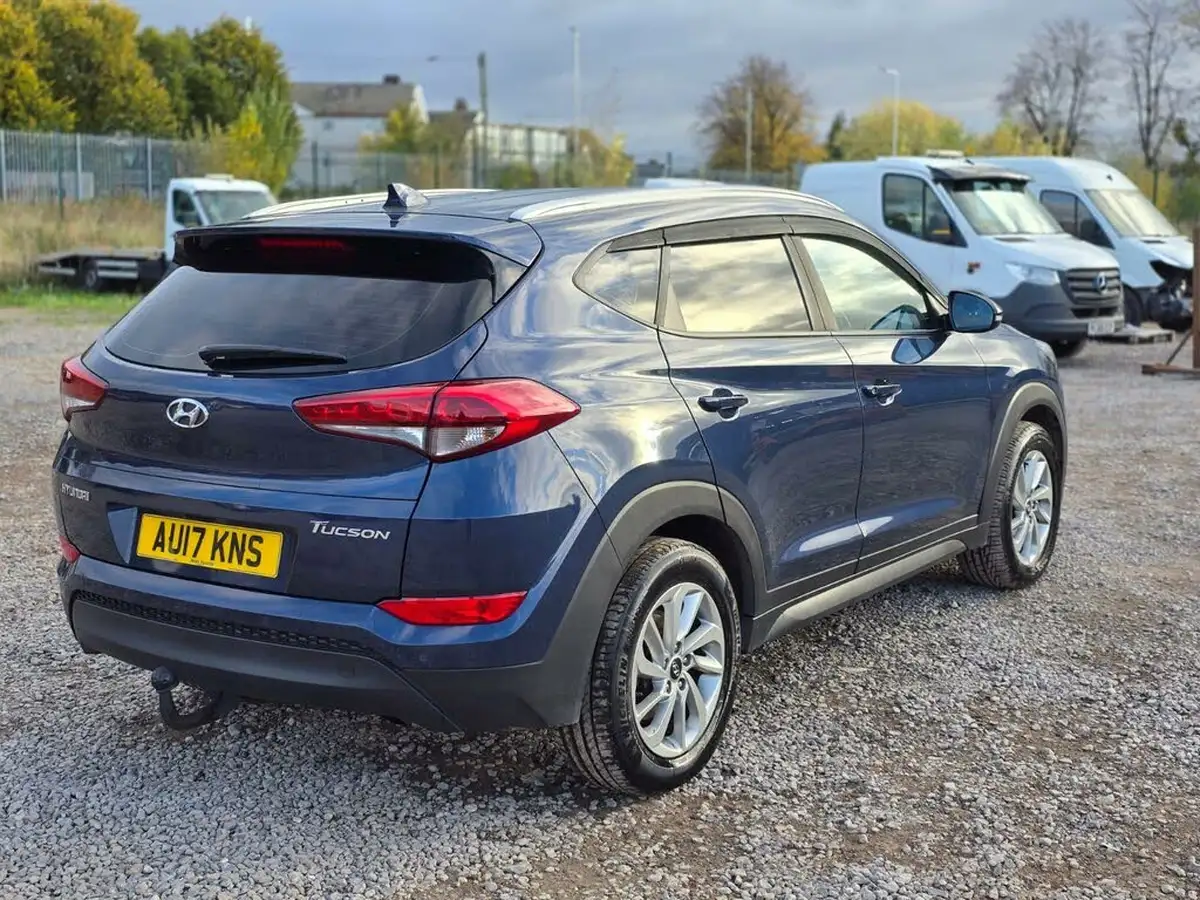 2017-hyundai-tucson-17crdi-blue-drive-se-nav-141ps-dct-big-12