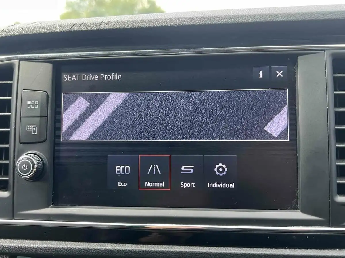 2020-seat-leon-20tdi-fr-hatchback-big-31